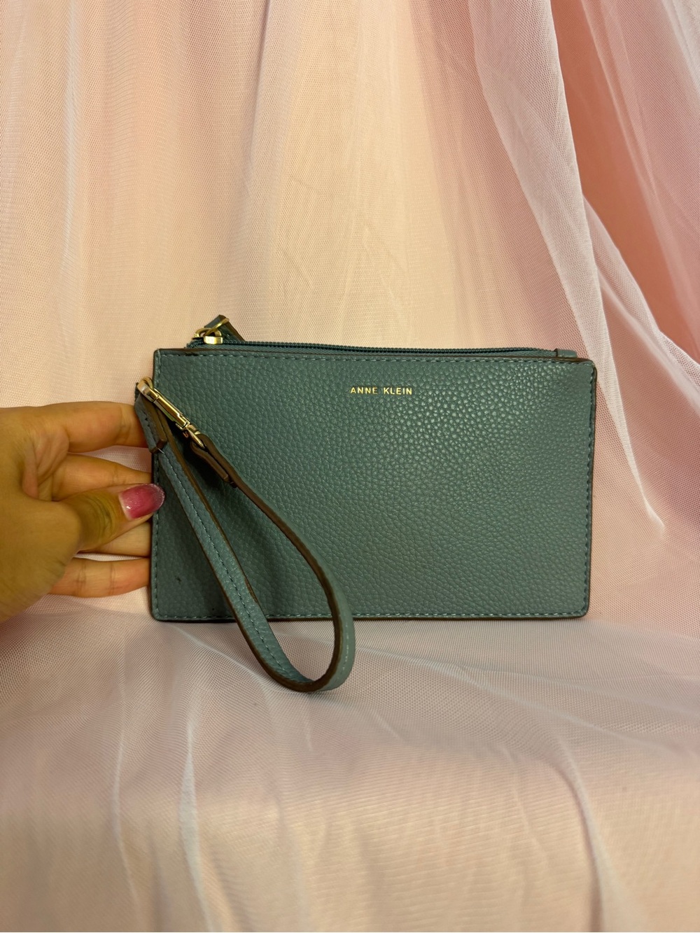 👝Anne Klein Blue Solid Wristlet Zip Wallet w/ Logo, Credit Card Slots